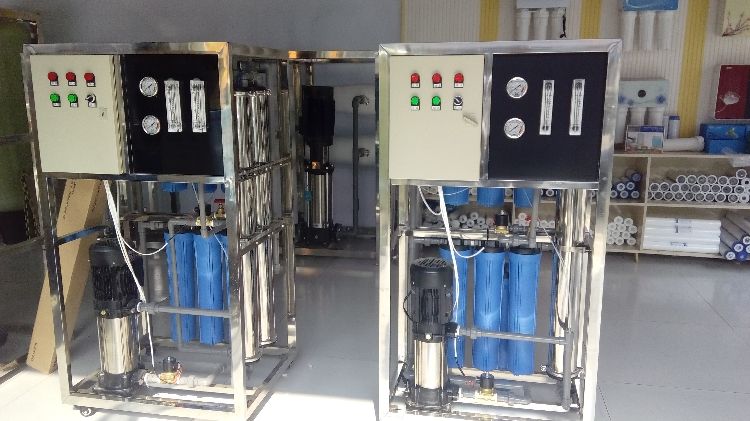 0.25/0.5T反滲透水處理設(shè)備簡易機(jī)